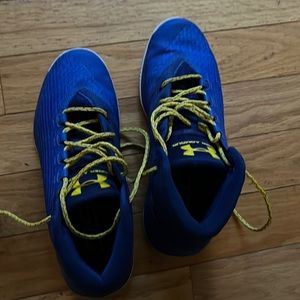 Never worn Curry basketball sneakers. Literally tried on but never worn